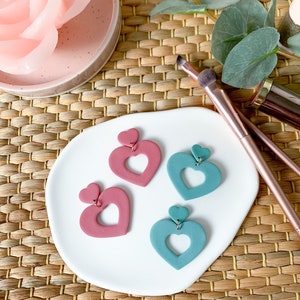 Women&#39;s heart-shaped earrings | Earrings monochrome matt | Heart earrings Valentine&#39;s Day in mint and dusky pink made of polymer clay | Statement Earrings