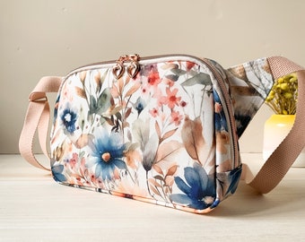 Crossbodytas van waterafstotend outdoorcanvas | Dames schoudertas boho chic | Bloemmotief beige | Wildflower damestas robuust