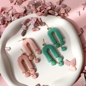 Ladies statement earrings made of polymer clay | Earring Bow Boho Style Pastel Pink and Mint | lightweight earrings fancy and eye-catching