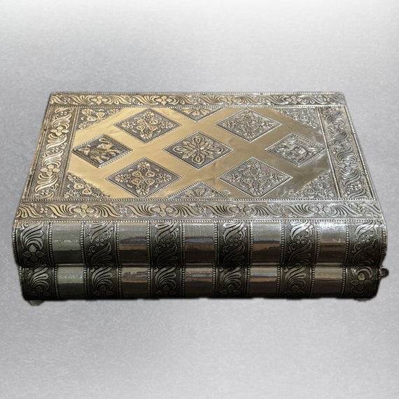 Bangle jewelry box discount