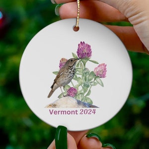 Vermont Custom Ornament Gift, Vermont Travel Souvenir, Vacation Ornament, Red Clover Hermit Thrush Bird Lover Christmas Gift Ornament Mom