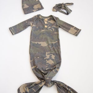 Camo Newborn Baby Gown Set, Knotted Hat and Top Knot Headband, Going Home Set, Soft Fabric image 3