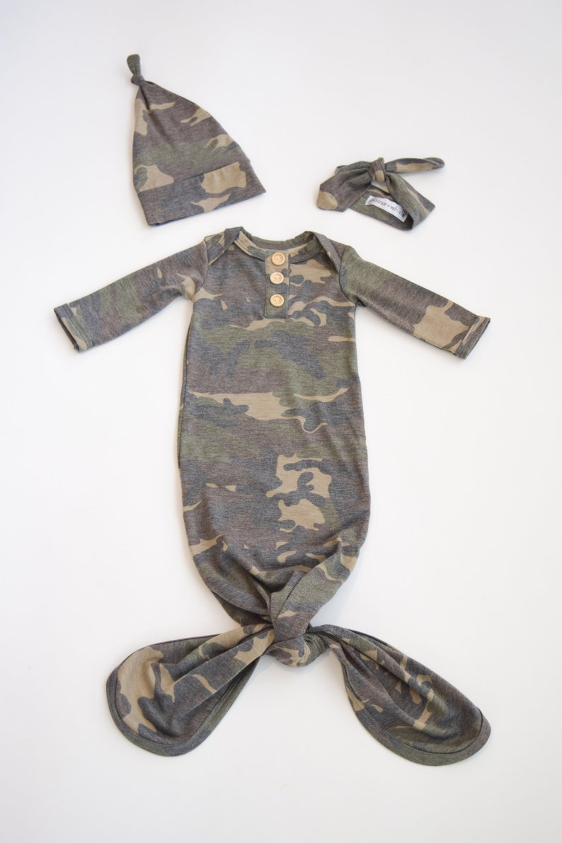 Camo Newborn Baby Gown Set, Knotted Hat and Top Knot Headband, Going Home Set, Soft Fabric image 3