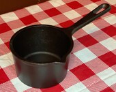 Lodge 5 Cast Iron Melting Pot, 2MP2, 2 Cup Single Spout Ladle, Made in USA, Restored, Seasoned, Sauce Pan