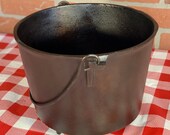 Cast Iron Round Bottom Kettle No. 8, Vintage 3 Footed 9 Quart Cowboy Bean Pot, Restored, Seasoned