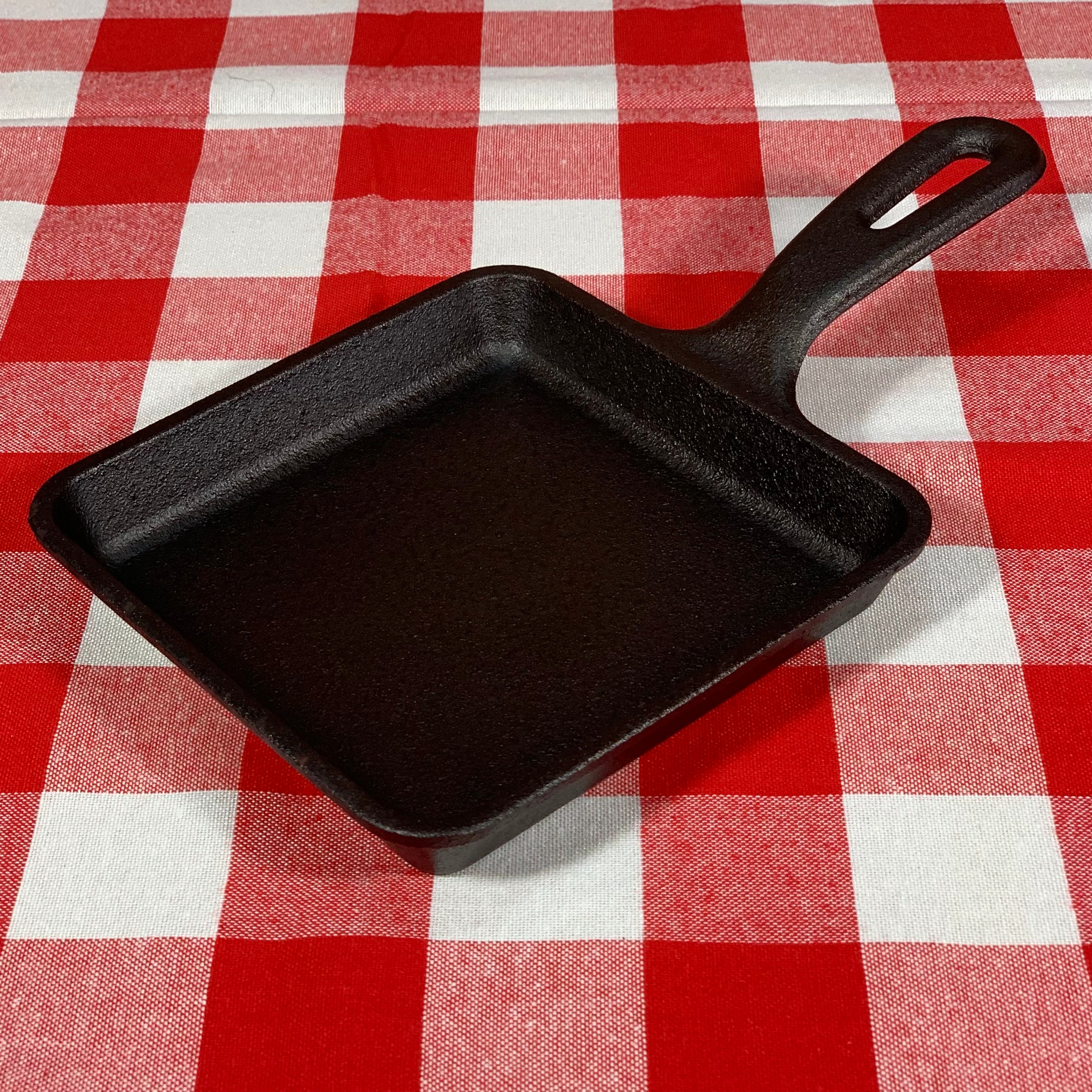 Small Square Mini Cast Iron Frying Pan for Grill Meat Veg Pub Starter -  China Skillet and Frypan price