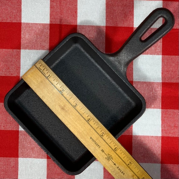 Lodge Cast Iron Small Fry Skillet, 5 X 5 Square Grilled Sandwich