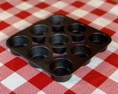 Wagner Ware Little Gem Small Cast Iron Muffin Pan Rare Tiny Popover Pan, Restored, Seasoned, 9 Cups, Vintage