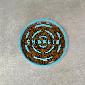Hondenbak | Slowfeeder | Aangepaste koosnaam | 3D-geprinte kom met marmerachtig effect | Moderne huisdiervriendelijke kom