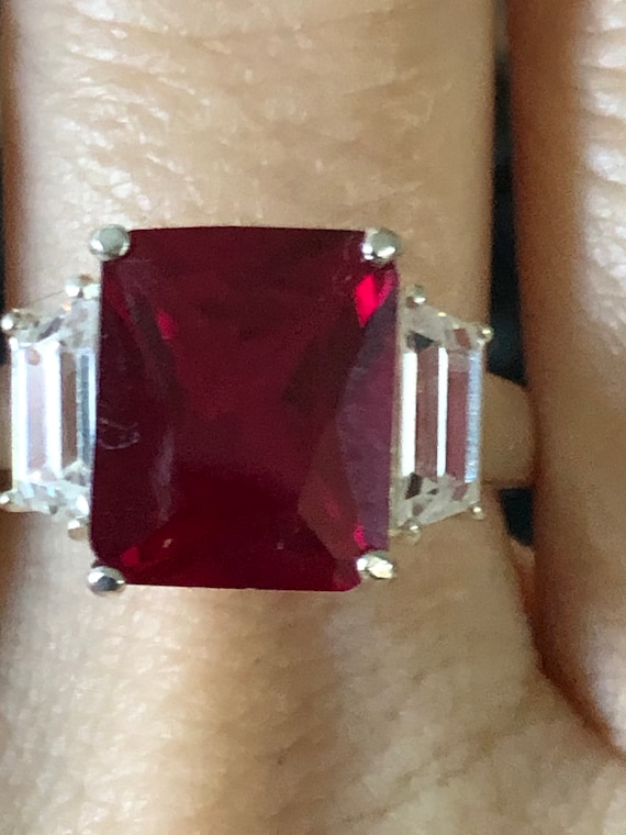 A Vintage 6CT Emerald Cut Red Ruby Ring - image 3