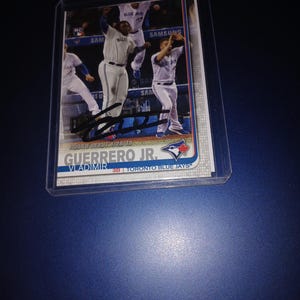 vladimir Guerrero Jr signierte Rookie Karte mit Echtheitszertifikat