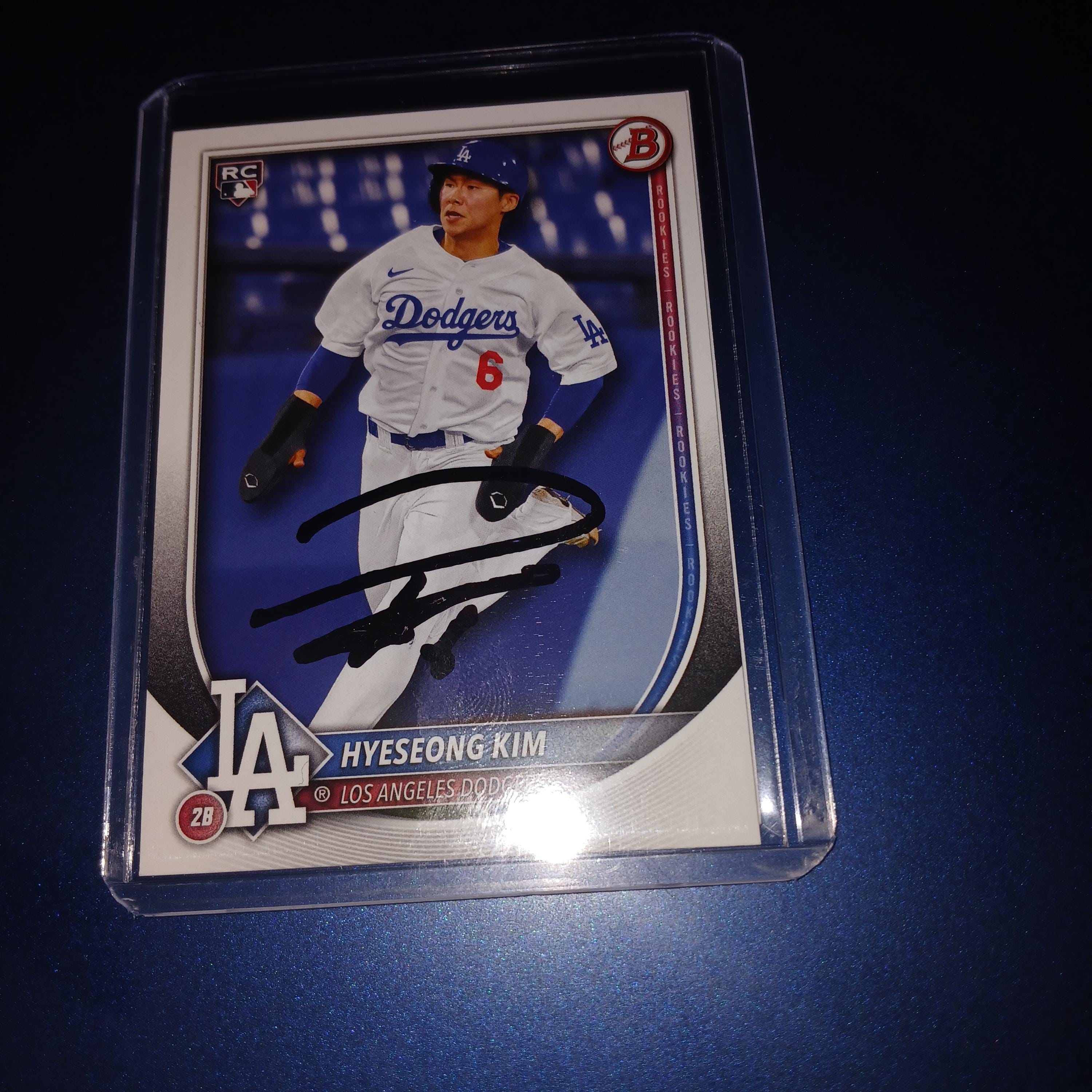 キム・ヘソンのサイン入りルーキーカード（コアラ付き） - Etsy 日本