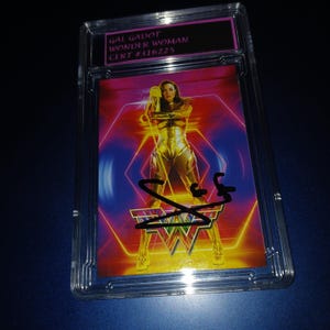 ガル・ガドット 直筆サイン入り写真　保証書付き ワンダーウーマン ic Gal gadot autograph - Etsy 日本