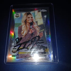 Carta autografata di Trish Stratus con certificato
