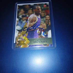Kobe Bryant signierte Rookie Karte mit Cover