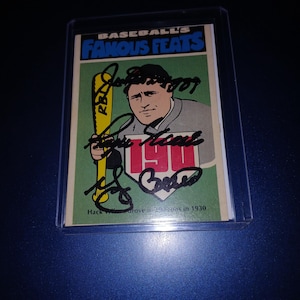 Joe Dimaggio, Roger Maris, Yogi Berra autographed card with coa