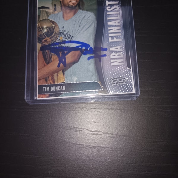 Tim Duncan autographed  card with coa