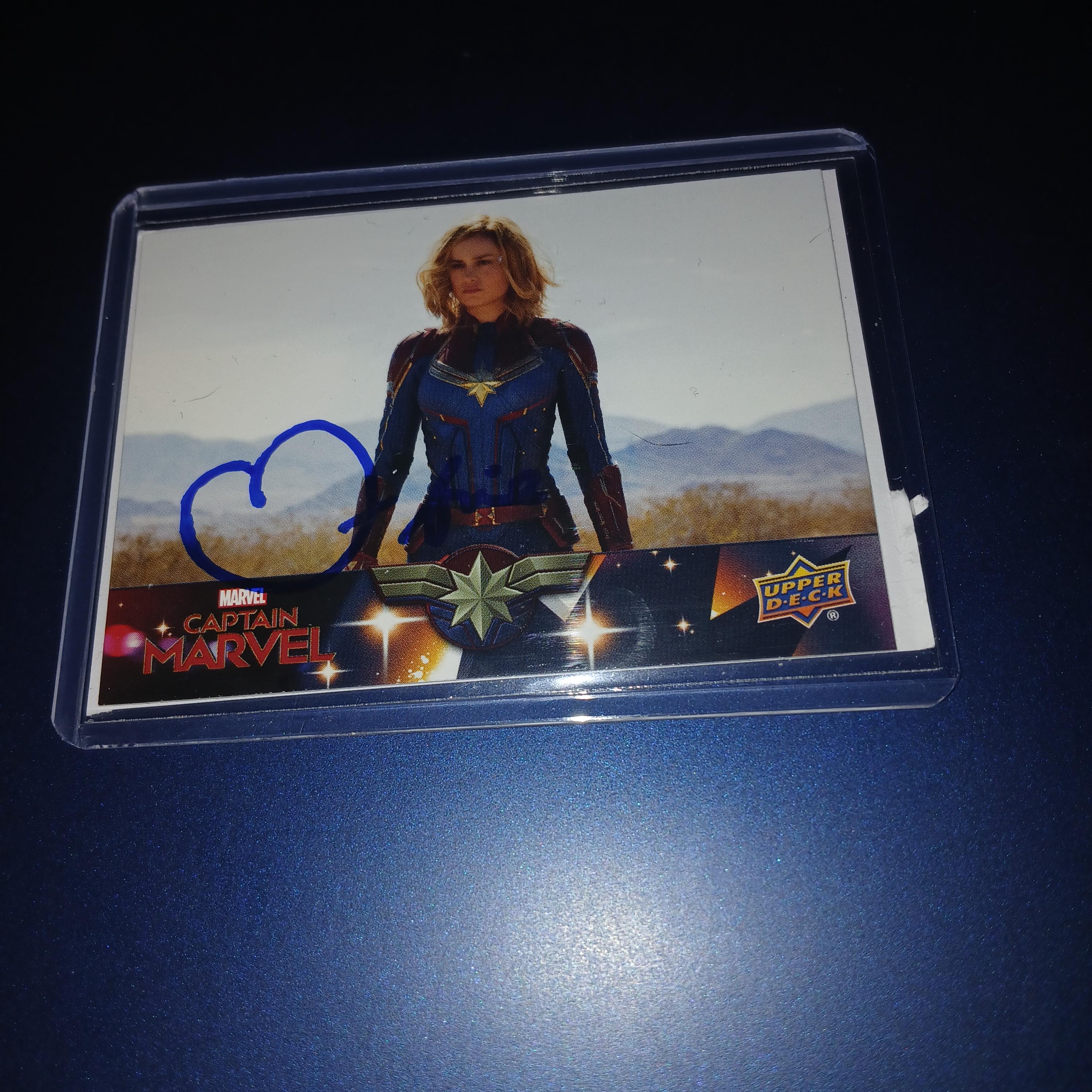 ブリー・ラーソン直筆サイン入り2Lサイズ写真…Brie Larson Brie Larson Signed - Etsy Canada