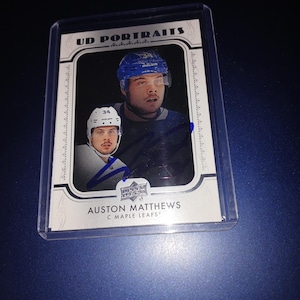 Auston Matthaets handsignierte Karte mit Echtheitszertifikat