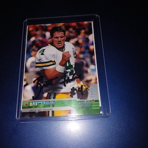 Brett Farve Autographed card with coa