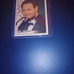 Russell Crowe autographed card with coa