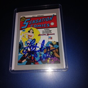 Lynda Carter handsignierte Wonder Woman Karte mit Kapuze