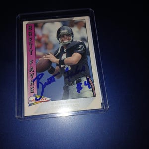 Brett Farve Autographed rookie card with coa