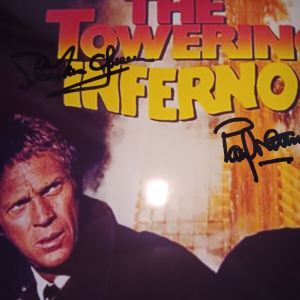 Steve McQueen y Paul Newman autografiaron la promoción de Towering Inferno con coa. Aproximadamente 8x10 pulgadas