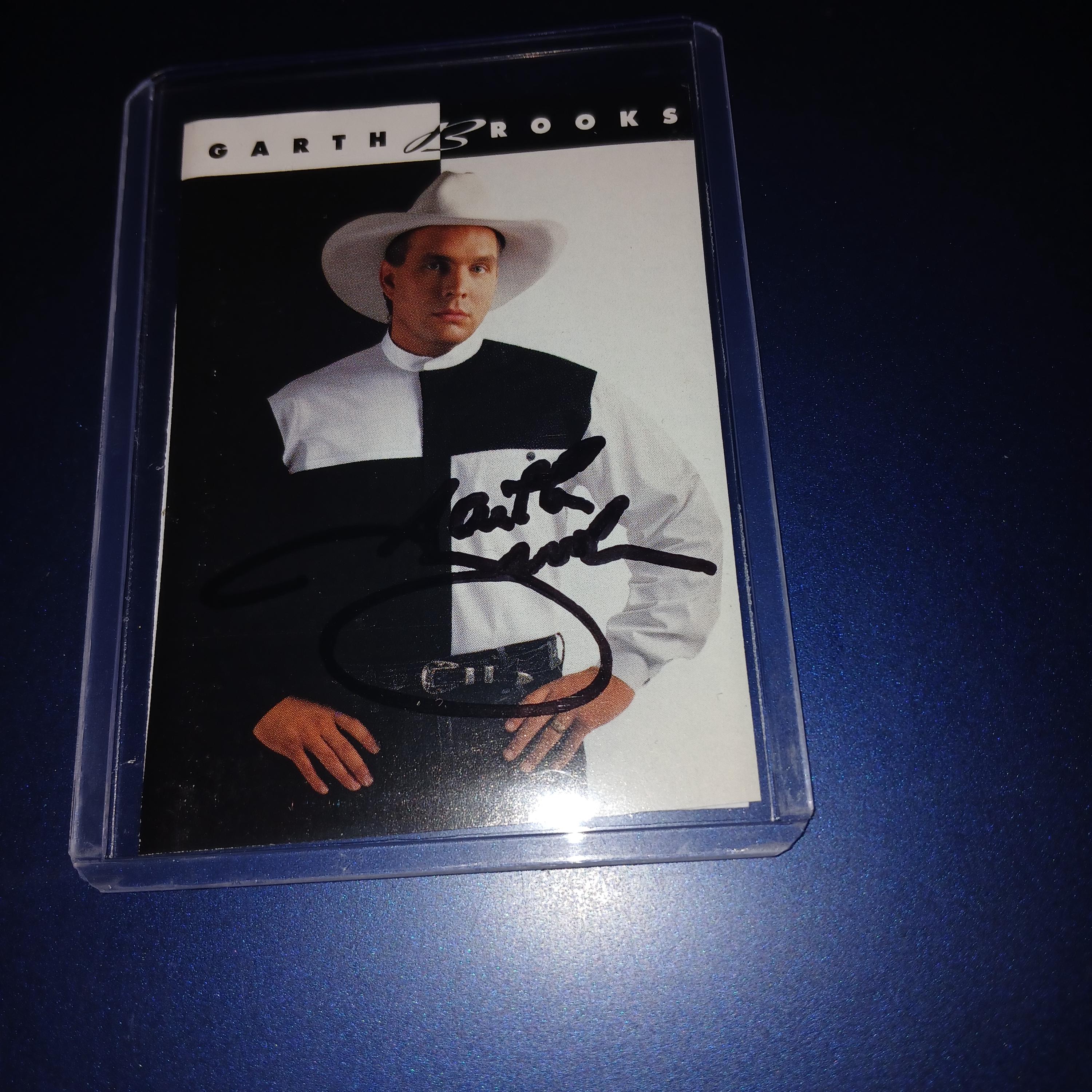 Garth Brooks autograph with coa