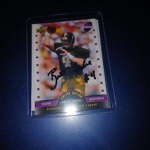 Brett Farve Autographed rookie card with coa