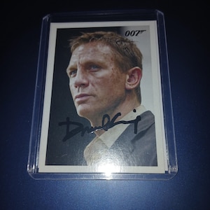 Daniel Craig autographed 007 card with coa