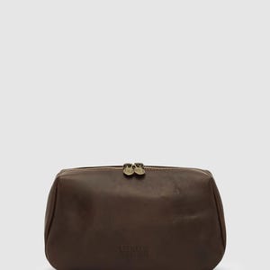 Otto Dopp Kit Matt Chocolate - Leather Toiletry Bag