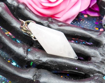 Clear Quartz Pendulum | Crystal Pendulum | Divination Tool | Scrying Crystal | Dowsing Pendulum | Clear Quartz Crystal | Psychic Reading