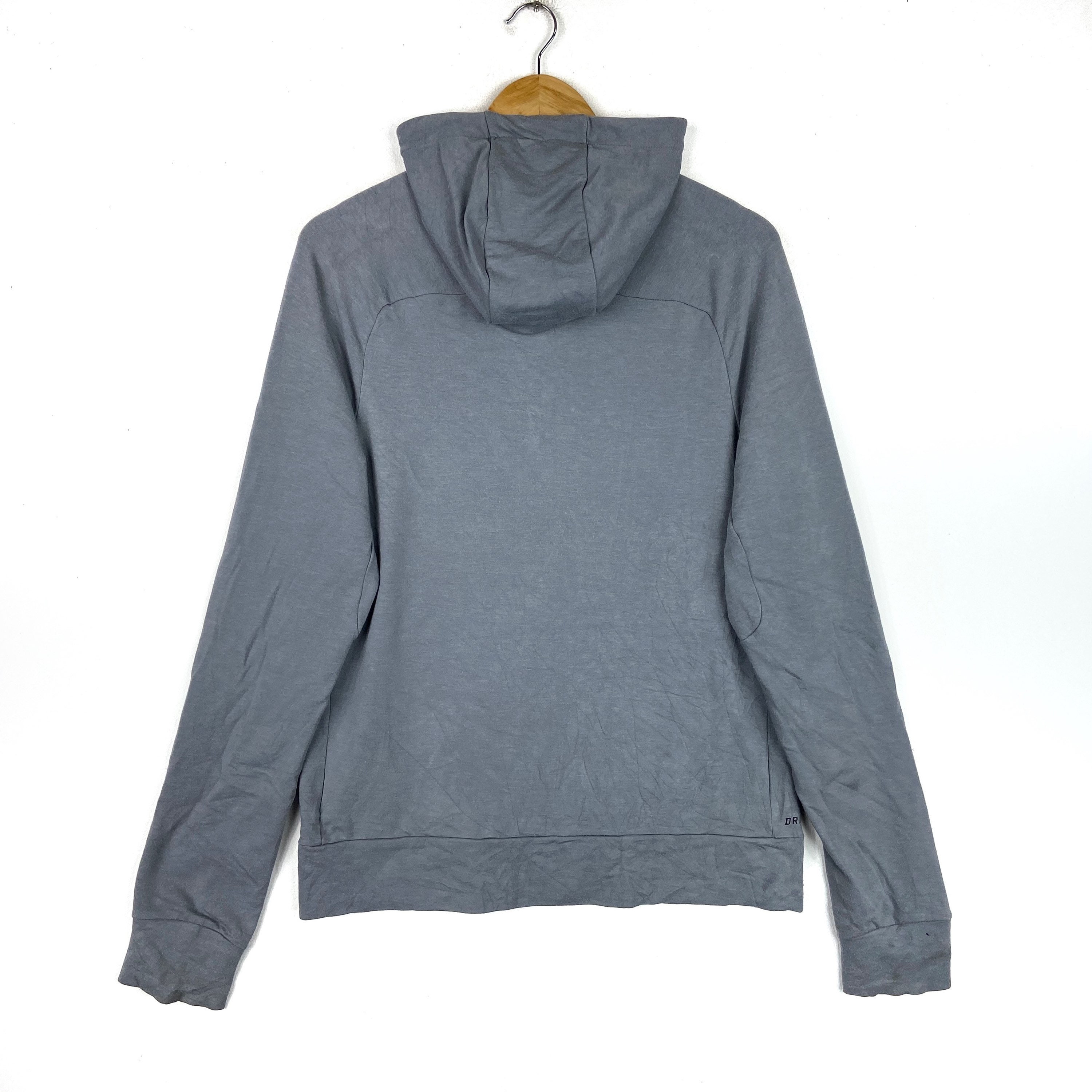 nike swoosh zipper