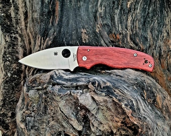 Chamán personalizado según tu estilo + mi trabajo. Escamas de Chamán Spyderco.