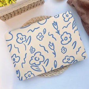 Simple Blue Flowers Hard Protective Macbook Case Laptop Cover for MacBook Air 15/13 Inch M3 M2 M1, MacBook Pro 13/14/16 inch 2020-2024