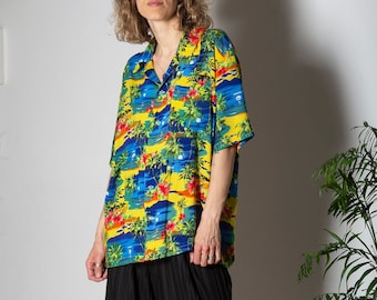 Vintage women's cotton  shirt made in Nederland/colorful shirt from the 80s/ short sleeves retro blouse/size M