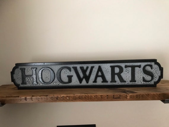 Free Delivery HOGWARTS Harry Potter Retro Vintage Wooden Mini Road Street Sign