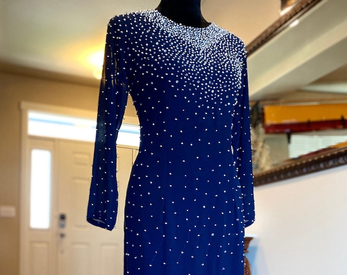 Vietnamese Ao Dai Long Dress, Double Layers with Hand-beading Details in Navy, Custom Size and Color | Áo Dài Mẹ, Trung Niên, May Theo Số Đo