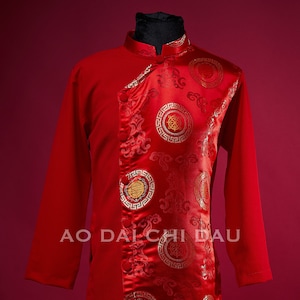 Vietnamese gemoderniseerde heren Ao Dai, in rood en goud, kant-en-klare maten | Dai Cách Tan Nam