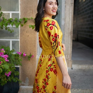Pre-made Vietnamese Modernized Ao Dai in Yellow and Floral Details, with Assorted Choice of Skirt Colors Áo Dài Cách Tân Tết image 6