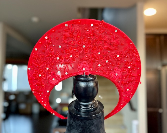 Modernized Headband for Vietnamese Ao Dai, in Red, Headpiece, Adjustable - Mấn Khăn Đống Áo Dài Cưới