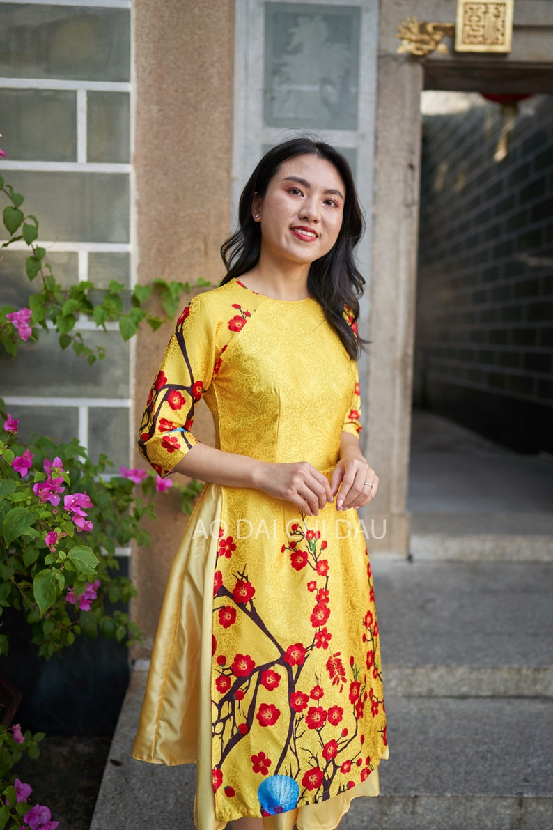 Pre-made Vietnamese Modernized Ao Dai in Yellow and Floral Details, with Assorted Choice of Skirt Colors Áo Dài Cách Tân Tết image 4