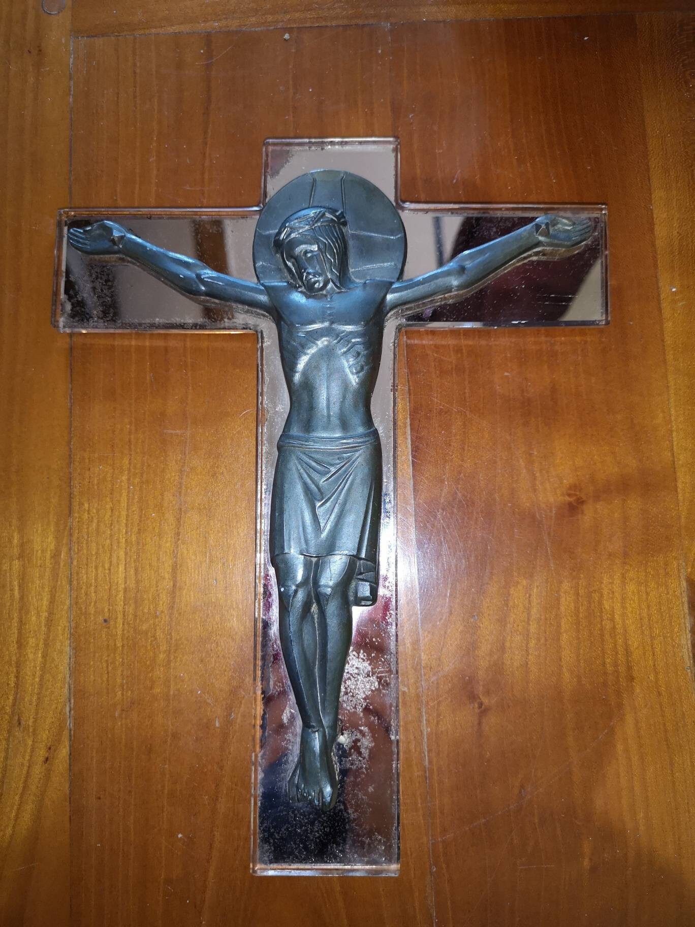 Crucifix sur Miroir Rose