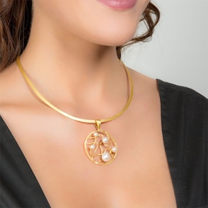 Omega choker with pendant, cultured pearls gold, handmade, extravagant jewelry gift 925 silver with 18kt gold plating, eye-catcher