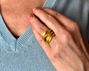 Designer gold ring goldsmith handmade in 925 silver 18kt gold-plated, jewelry gift for girlfriend, individual wave design