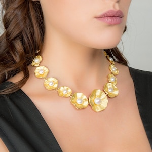 Link chain gold flowers, goldsmith handcraft, statement necklace in 925 sterling silver with fine 18kt gold plating, unique