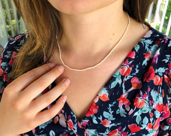 Delicate pearl necklace fine baroque shape, top quality, gift idea for the best friend Layer necklace top current