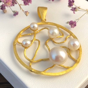 Pearl pendant 925 silver 18kt gold plated, statement jewelry goldsmith handmade, great gift idea for anniversary