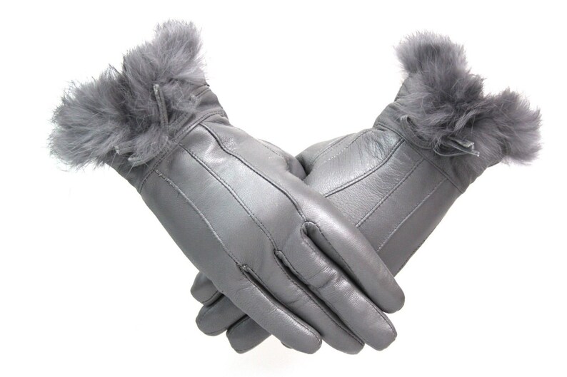 grey fur trim gloves